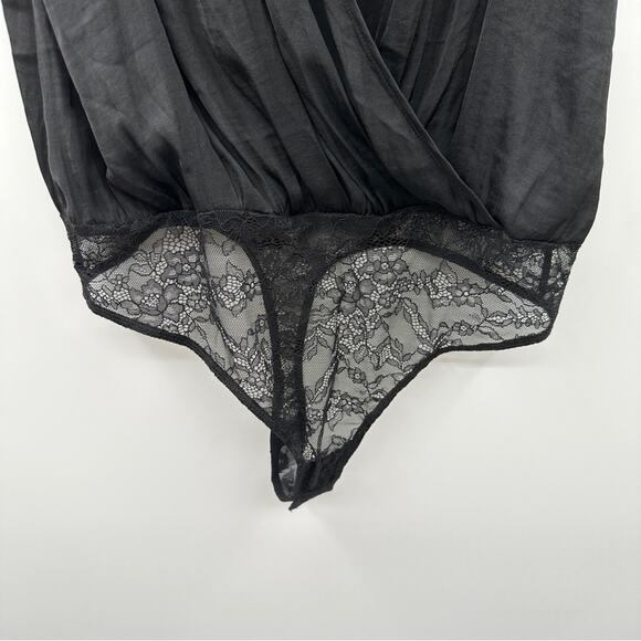 Anthropologie Yara Surplice Black Lace Wrap-Over Front Bodysuit Sz L NEW - Picture 3 of 14